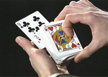 Ферзи к навыкам и методам покера фокуса карты переключателя тузов волшебным