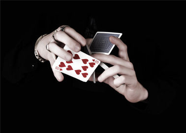 Фокусы игральных карт подсказок закрутки отрезка профессионала для волшебного шоу/покера обжуливают